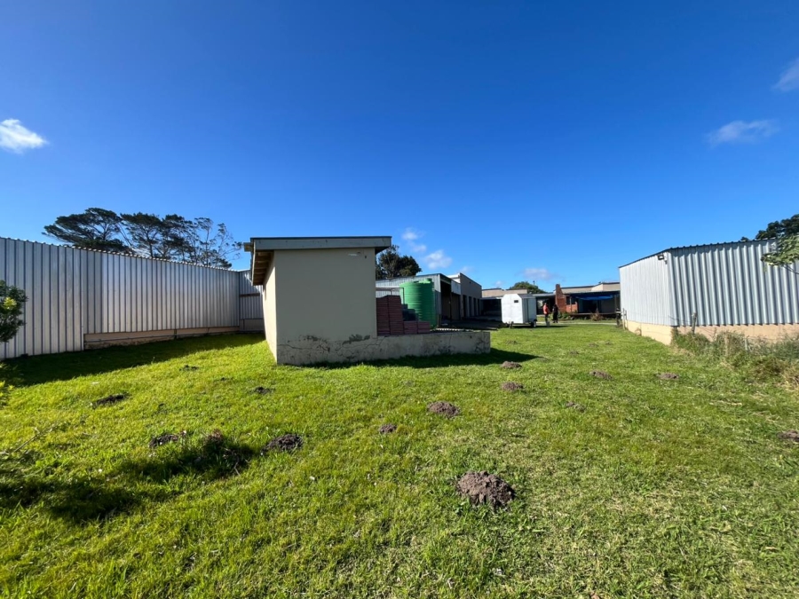  Bedroom Property for Sale in Cove Ridge East Eastern Cape